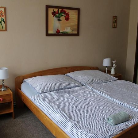 Svatý Jan pod Skalou Hotel Obecna Skola מראה חיצוני תמונה